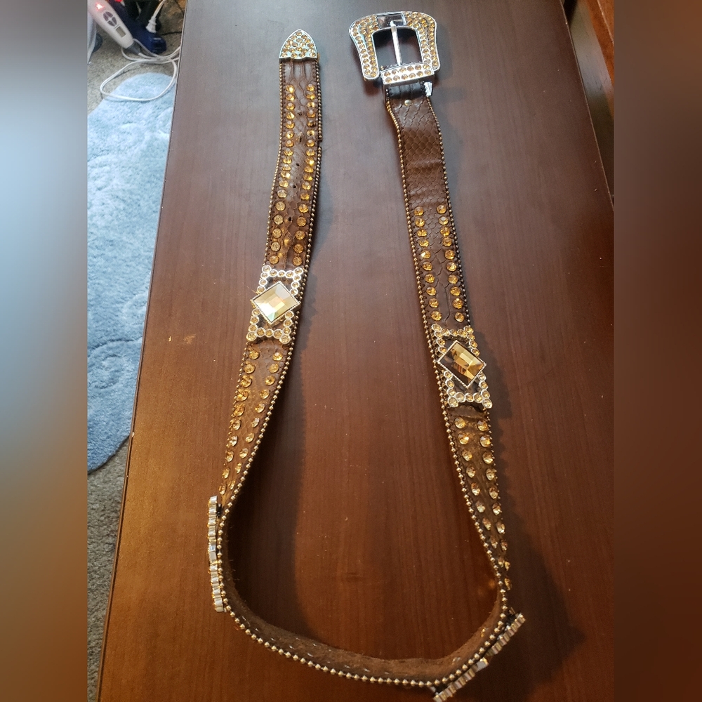 Rhinestone - Picture 3 of 3